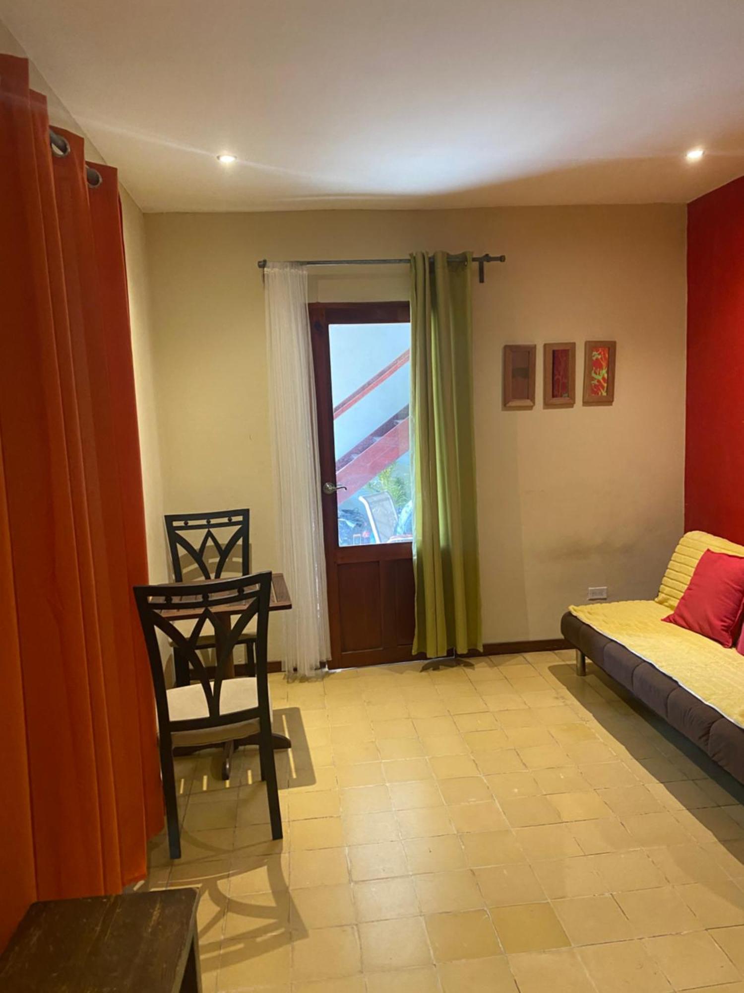Apartamentos Casa Amarilla Granada Exterior photo